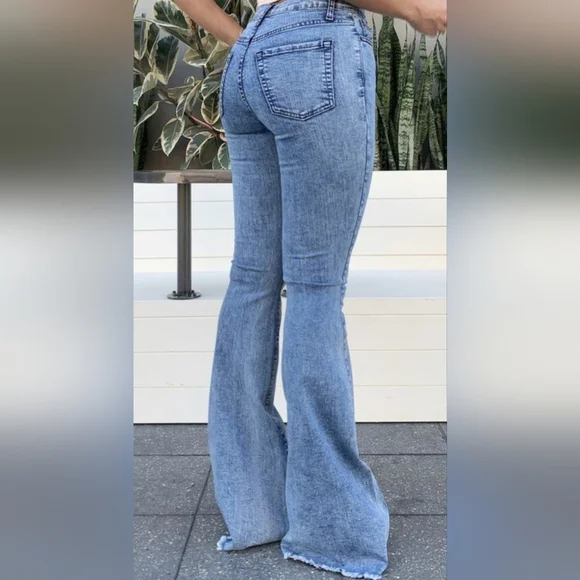 NWT Denim wide legged jeans various sizes - Picture 2 of 3